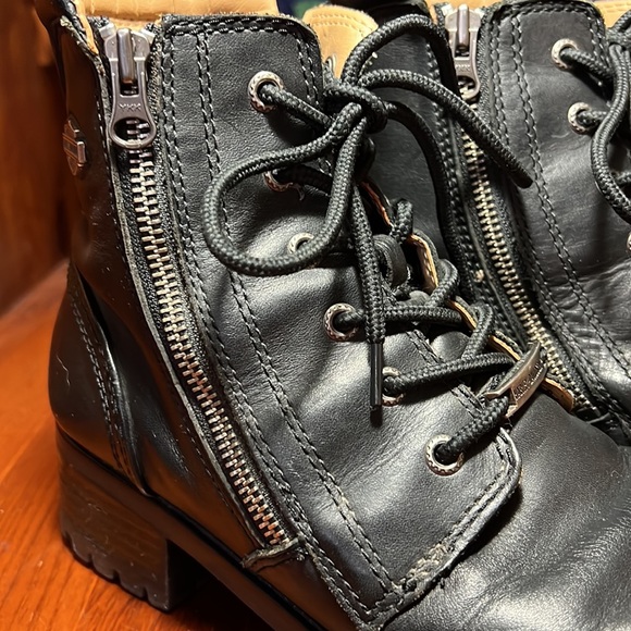 Harley-Davidson woman’s size 9 black leather boots. - Picture 2 of 12